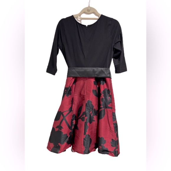 eShakti Floral Print Dupioni Mixed Media Custom Designed Dress, Size 6 - Picture 2 of 7